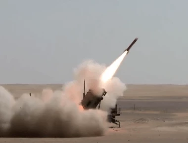 MIM-104 Patriot: Το πανίσχυρο πυραυλικό σύστημα μεγάλου βεληνεκούς εν δράσει! (βίντεο)